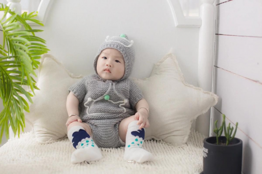 东营宝宝揉眼睛是怎么回事